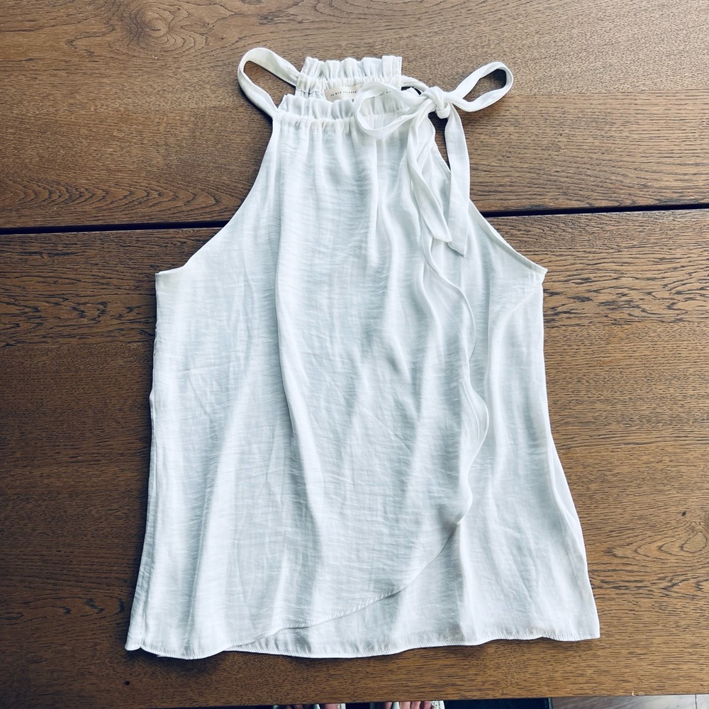 Latest scoop satin-link flowy top
